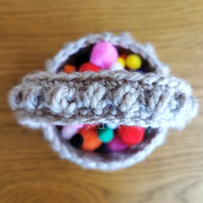 Bean stitch basket