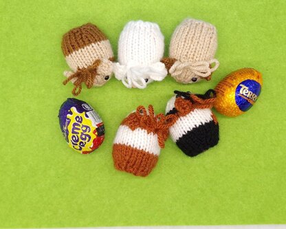 Guinea Pig Creme Egg Cosy