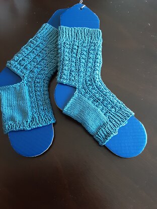 INVENTORY XXVI - Sea Oats Yoga Socks (Goldilocks socks) - See Comment