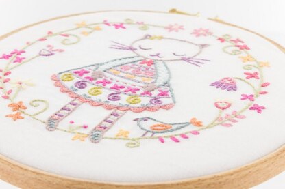 Un Chat Dans L'Aiguille Violette the Puss Contemporary Embroidery Kit