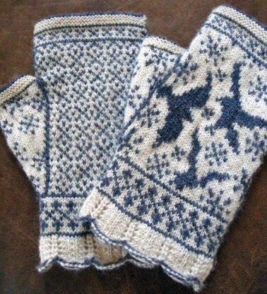 Ravens in Snow Fingerless Mitts