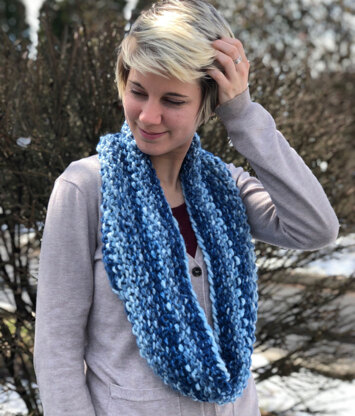 Seed Stitch Cowls in 2 Lengths  in Plymouth Yarn Mega Cakes - F863 - PDF