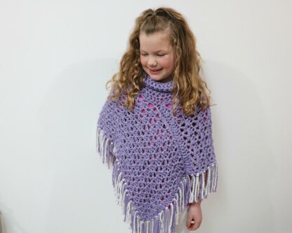 Bulky & Quick Lace Fringe Poncho