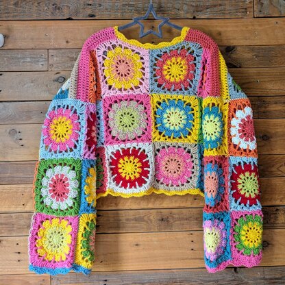 Patchwork Petals Pullver