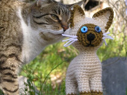 Amigurumi Art Cats & Dogs Kit - Siamese - Pattern