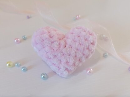 No Sew Plush Heart Amigurumi