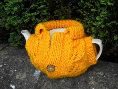 Tea Cozy with leaves