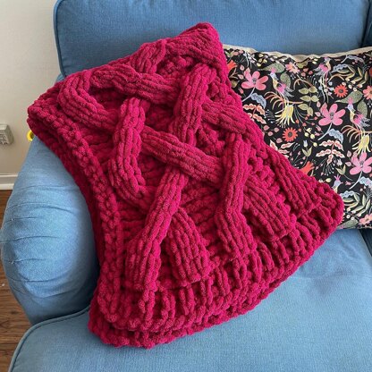 Extra-Chunky Cable Lattice Blanket