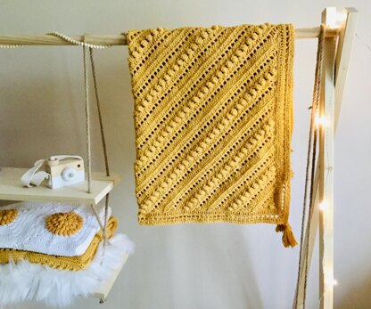 Diagonal Popcorn Baby Blanket N 348