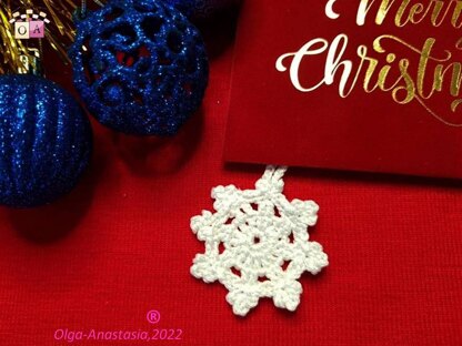 Openwork snowflake 4