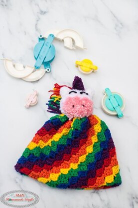 C2C Rainbow Hat with Unicorn Pom Pom