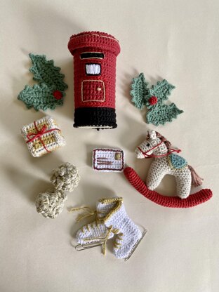 Victorian Christmas Garland