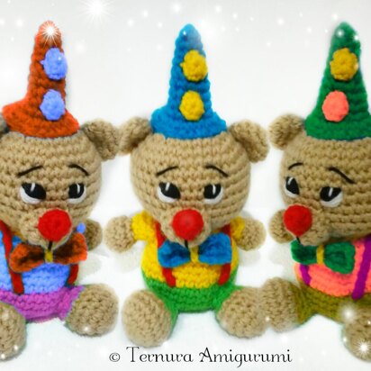 Nick, the carnival bear, clown bear crochet pattern