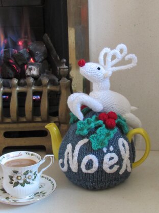 Noël Rudolph Tea Cosy, Egg Cosy and Mug Warmer Set