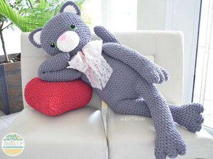 Sassy The Kitty Cat With Heart Big Amigurumi