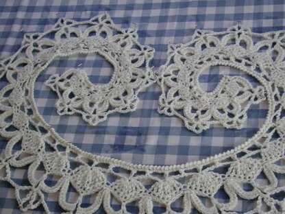 Lacy Skull Scarf