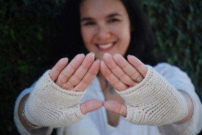 Crochet Leaf Fingerless Gloves