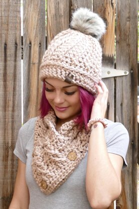 Naomi Button Cowl