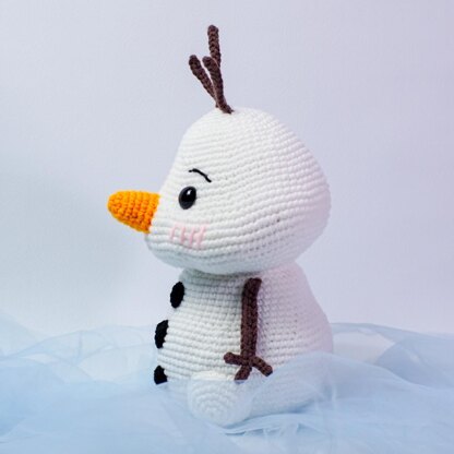 Cuddle Olaf snowman amigurumi crochet pattern