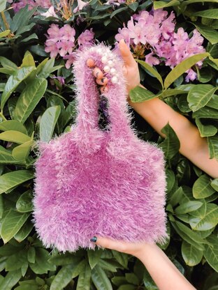 90s Chick Fluffy Bag