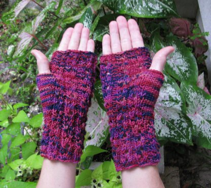 Anastasia Fingerless Gloves