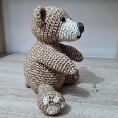 Glenn the Grizzly Bear - UK Terminology - Amigurumi