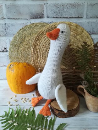 Knit serious goose, white goose knitting pattern