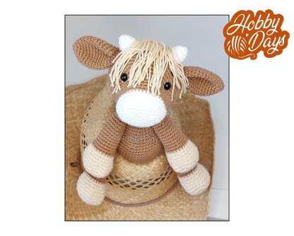 Highland Cow Large Crochet Kit. Includes Pattern, Yarn, Eyes Etc