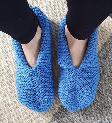 Starling - 12ply garter stitch slippers with cuff