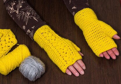 Lemonade Fingerless Mittens