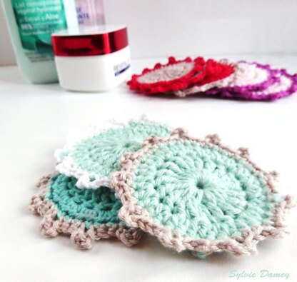 Reusable makeup pads