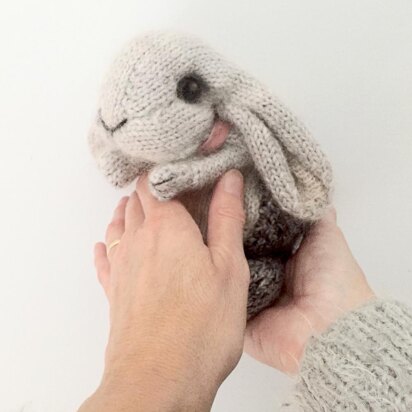 Holland Lop Rabbit - knitting pattern