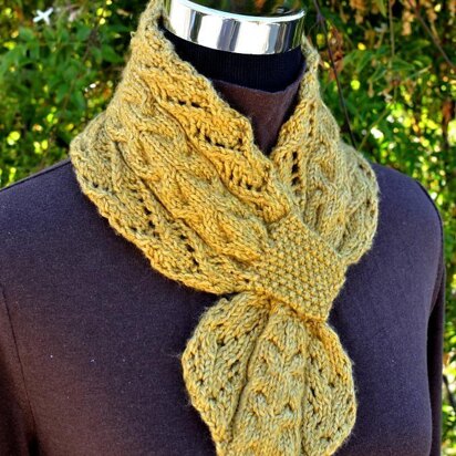 Lace and Cables Scarf ( Keyhole / Ascot / Pull-Through / Vintage / Stay On Scarf Knitting Pattern )