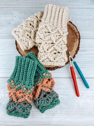 Sugar Maple Fingerless Gloves