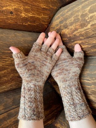 Cavalier Fingerless Gloves