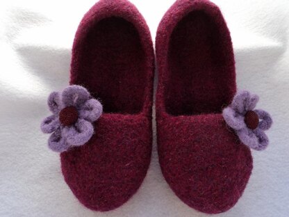 Little Girls Ballet Slipper with Flower Felted Knit