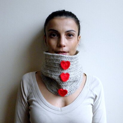 Heart me cowl