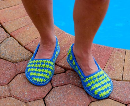 Sea Breeze Houndstooth Slippers