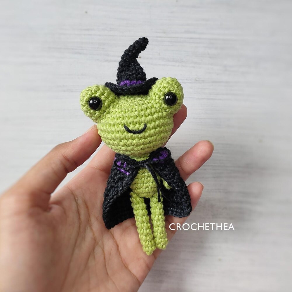 Buy DIY Amigurumi Crochet Kit Little Frog / Craft Project Crochet