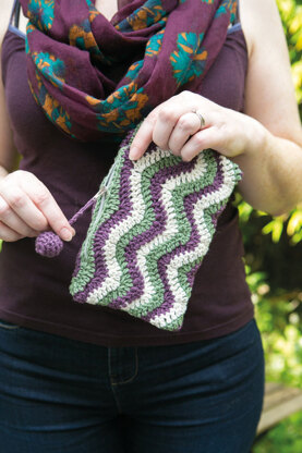 Twenty To Make Crocheted Purses by Anna Nikipirowicz