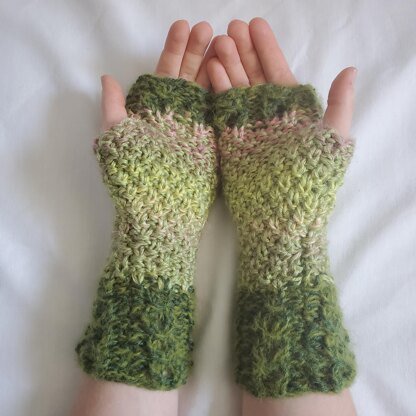 Irish Moss Cabled Mitts