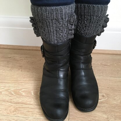 Ruffle boot cuffs