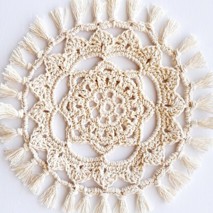 Dahlia Delight Doily (2014021-3)