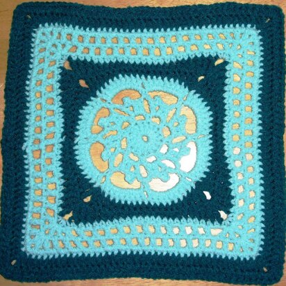 Picots and Lace - 12" square