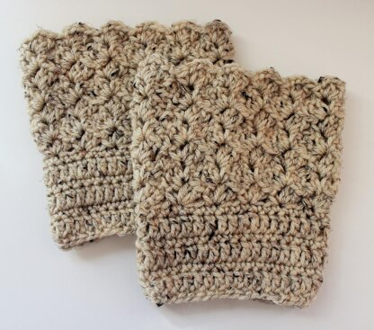 Queen's Lace Boot Cuffs