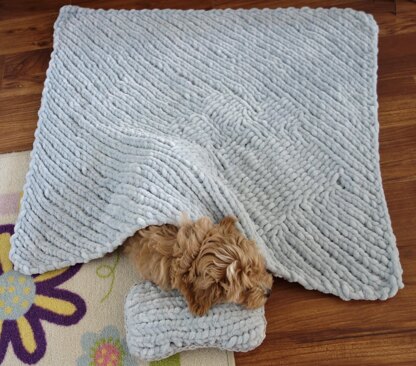 Knitted Pet Blanket 