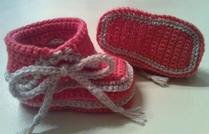 Asymmetrical Baby Booties 
