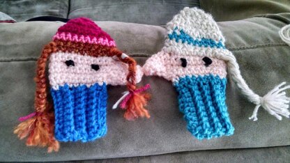 Frozen-inspired mittens