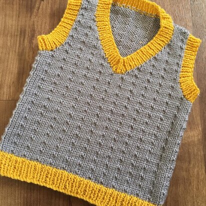 Waffle sleeveless sweater