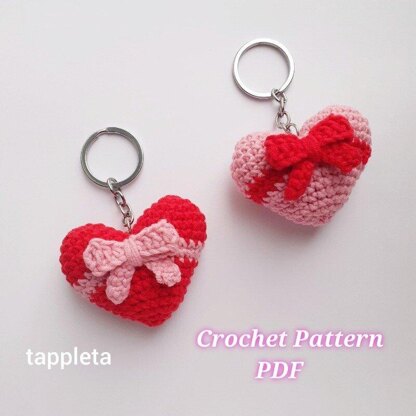 Heart with Bow keychain crochet pattern, Coquette heart crochet, Valentines matching keychains couple, Amigurumi heart Girly accessories DIY